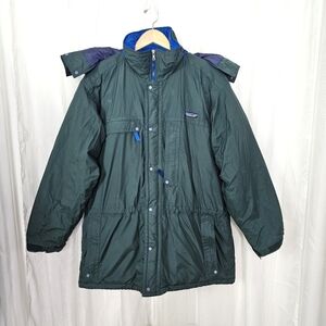 Patagonia winter coat green with blue accents vintage size large